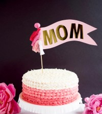 Oversize Mom Cake Topper DIY | Oh Happy Day!