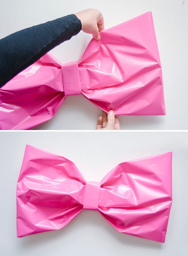 Large wrapping shop bow