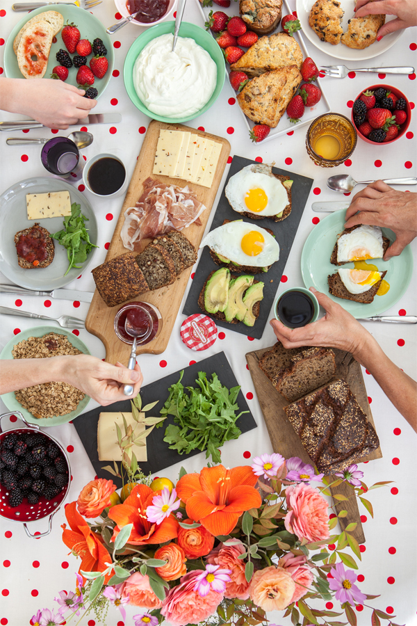 How to Host a Wimbledon Brunch Party: 20 Tips, Ideas & Recipes