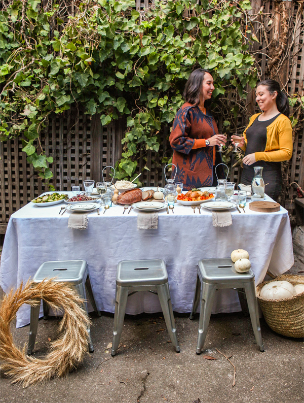 Tips for Hosting Friendsgiving