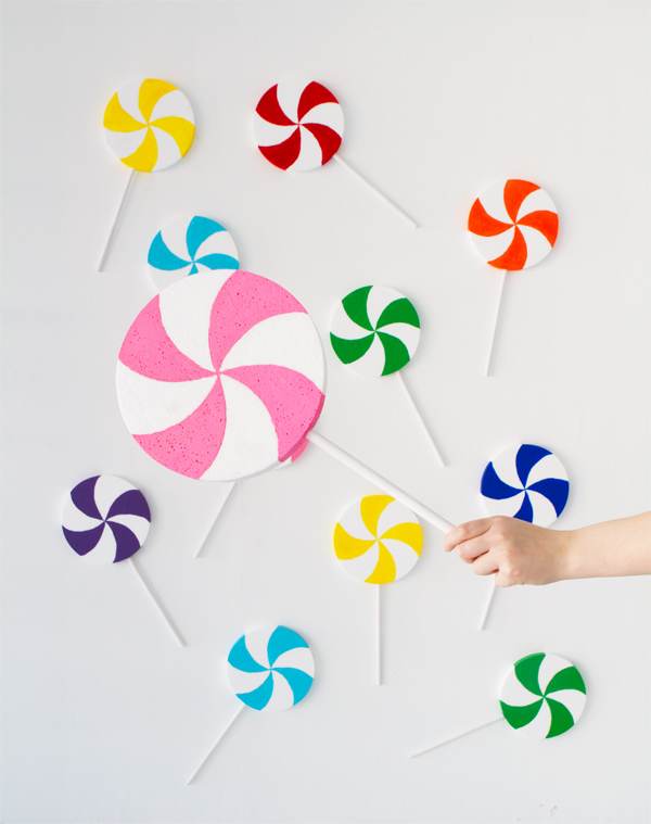 DIY Giant Lollipop Backdrop