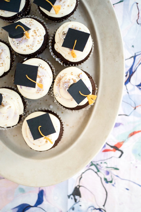 mini graduation caps cupcake toppers diy