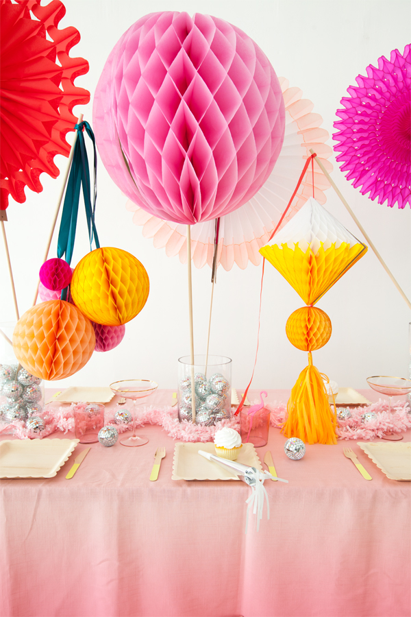 EASY PARTY DECOR IDEAS: HONEYCOMB TABLE DECORATIONS FOR EVERY HOLIDAY –  Bonjour Fête