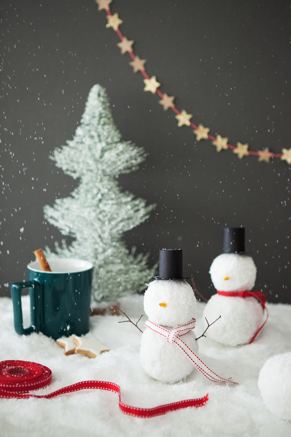 Decorative snowballs and artificial snowflakes