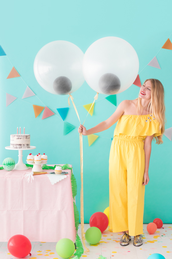 Giant Googly Eye Balloons | Oh Happy Day!