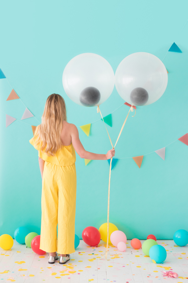 Giant Googly Eye Balloons | Oh Happy Day!