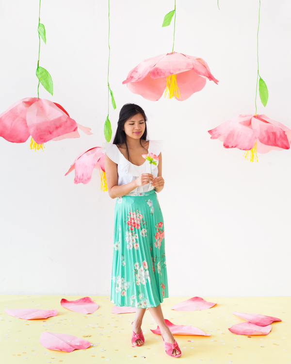 Giant Hanging Paper Flowers | Oh Happy Day!