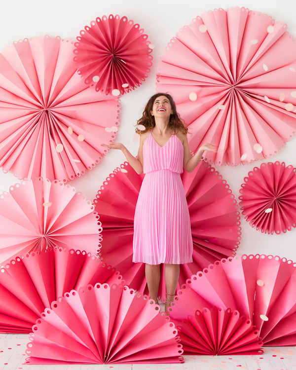 DIY Paper Fan Photo Booth Backdrop