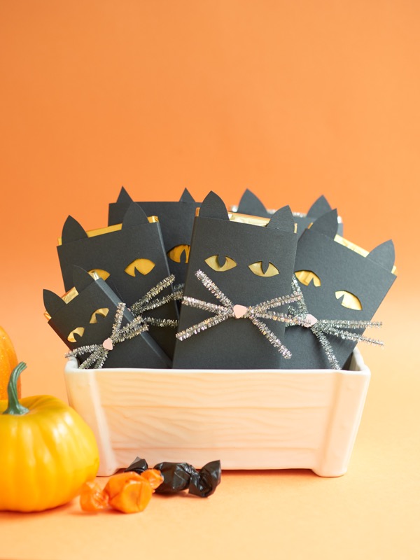 Spooky Eye Black Cat Chocolate Bar DIY | Oh Happy Day