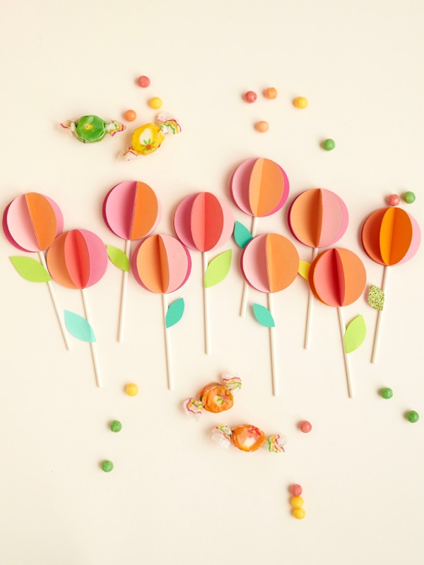 3-D Paper Flower Cupcake Topper DIY | Oh Happy Day!